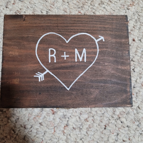 R + M Ring Box - Picture 2 of 5